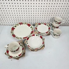 Poinsettia Holiday 20 Piece Dinnerware Set Service 4, Everyday Gibson, New