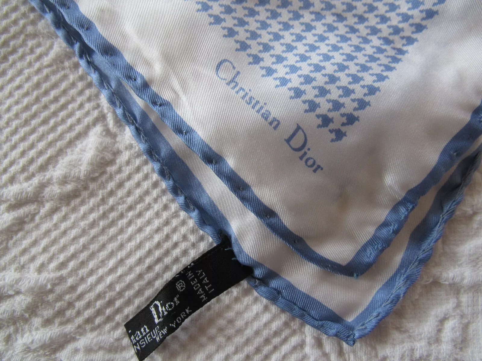 Christian Dior foulard mouchoir carré soie bleuet pied de poule Italie