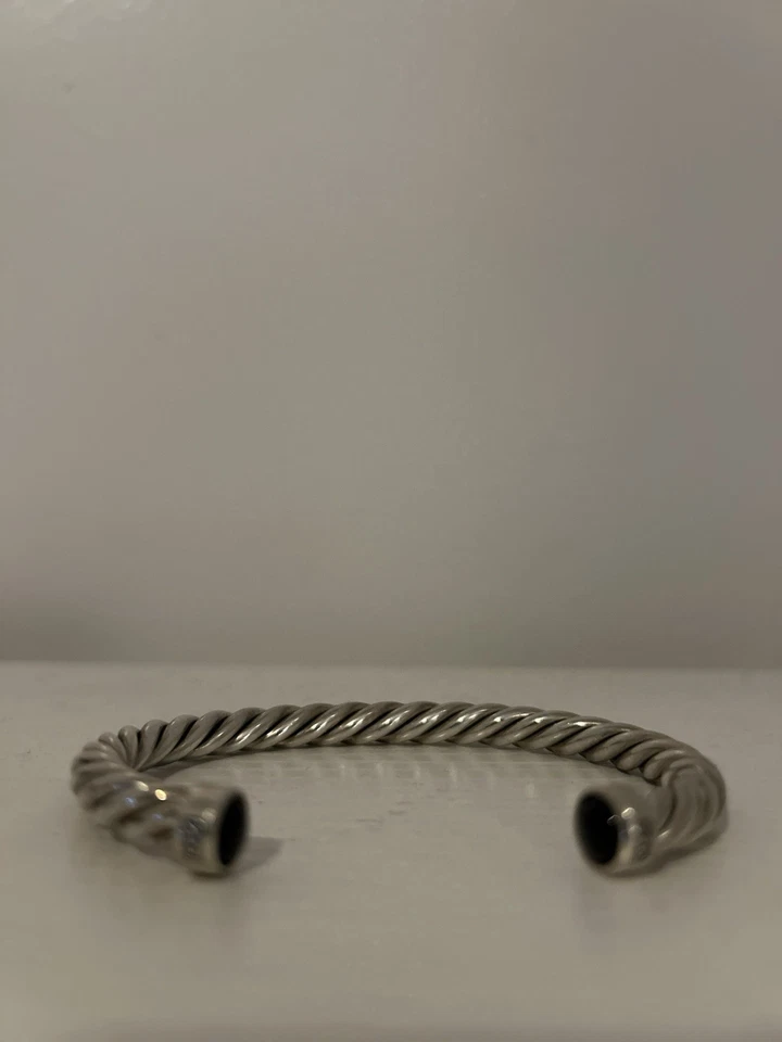 Pulsera brazalete cable David Yurman para hombre con ónix negro, 6 mm Foto 3 de 3
