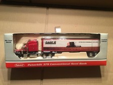 1/64 Speccast Peterbilt 379 Semi Case IH Magnum Combine #32589