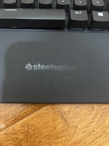 Steel Series Apex 3 TKL Wireless Mechanical Gaming Keyboard - Picture 5 of 6