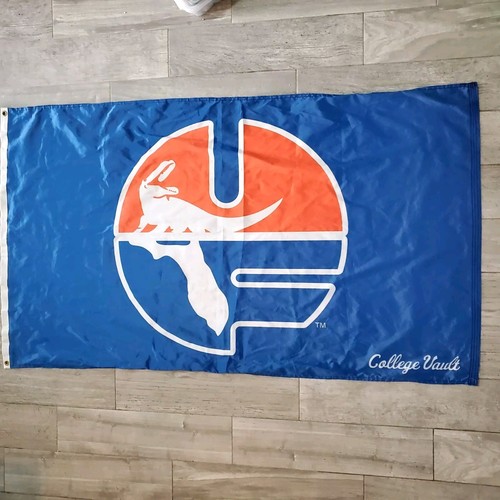 UF Gators 3' X 5' Flag University Of Florida Old Logo College Vault eBay