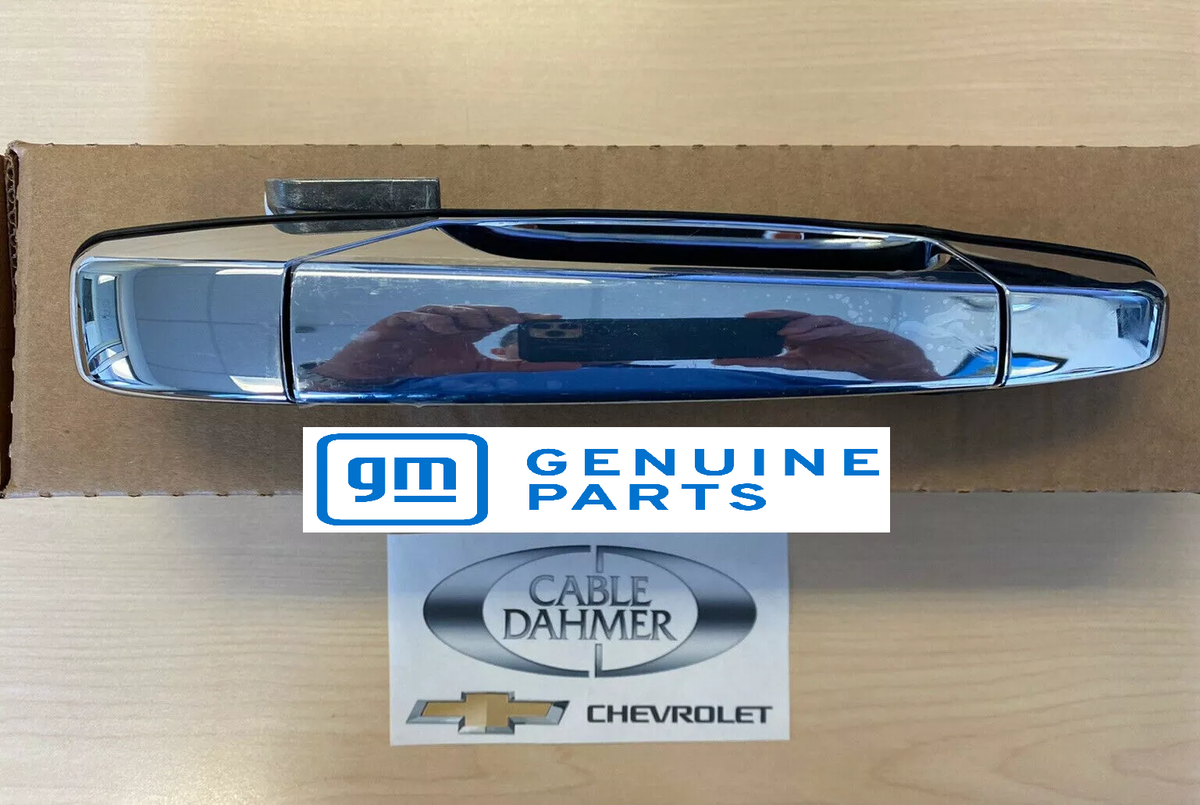 NEW OEM GM Exterior Chrome Door Handle Front Driver Side LH