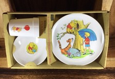 Vintage Disney Winnie The Pooh Sears 3 Piece Melamine Dinnerware Set