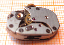 Älteres Handaufzug Werk Osco Parat 53 70 etc.. defekt Unruhe OK GB