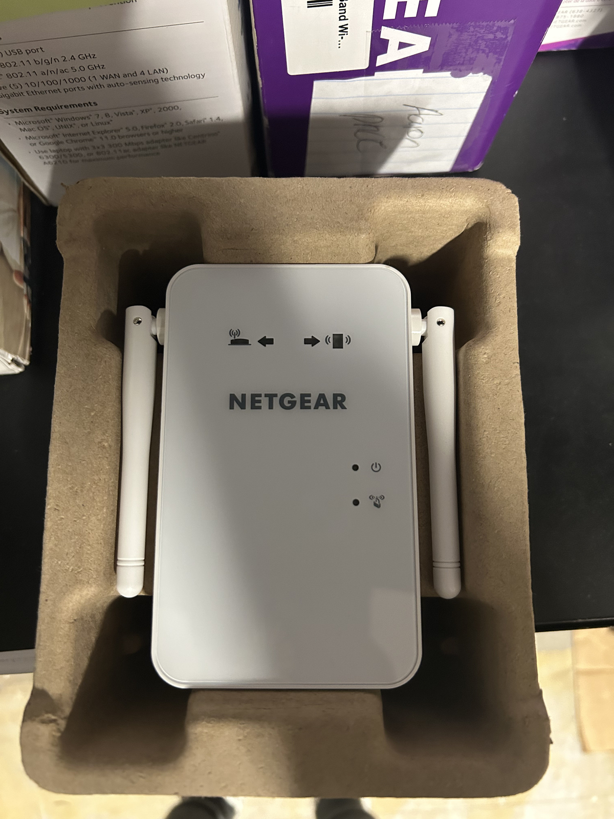 NETGEAR WiFi Mesh Range Extender EX6100 Coverage up to 1000 sq.ft and