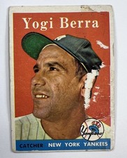 1958 Topps #370 Yogi Berra (Yankees) LB32-02