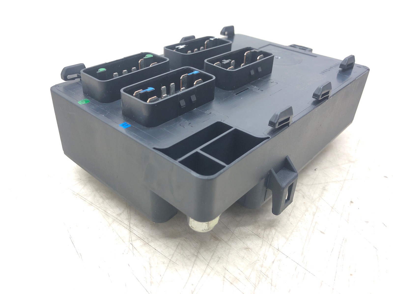 2010-2020 ASTON MARTIN RAPIDE REAR FUSE BOX RELAY JUNCTION BLOCK