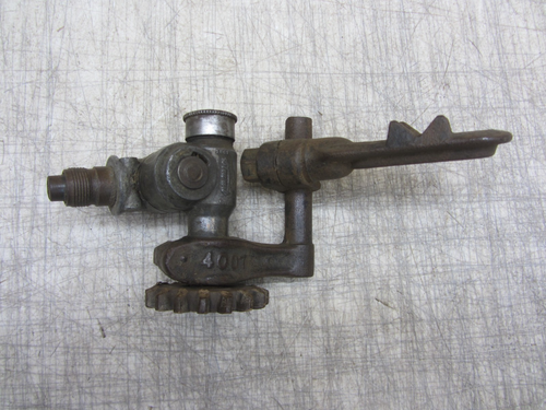 ANTIQUE FORD MODEL T STEWART WARNER SPEEDOMETER SWIVEL BRACKET FIBER GEAR 4007 - Picture 11 of 18