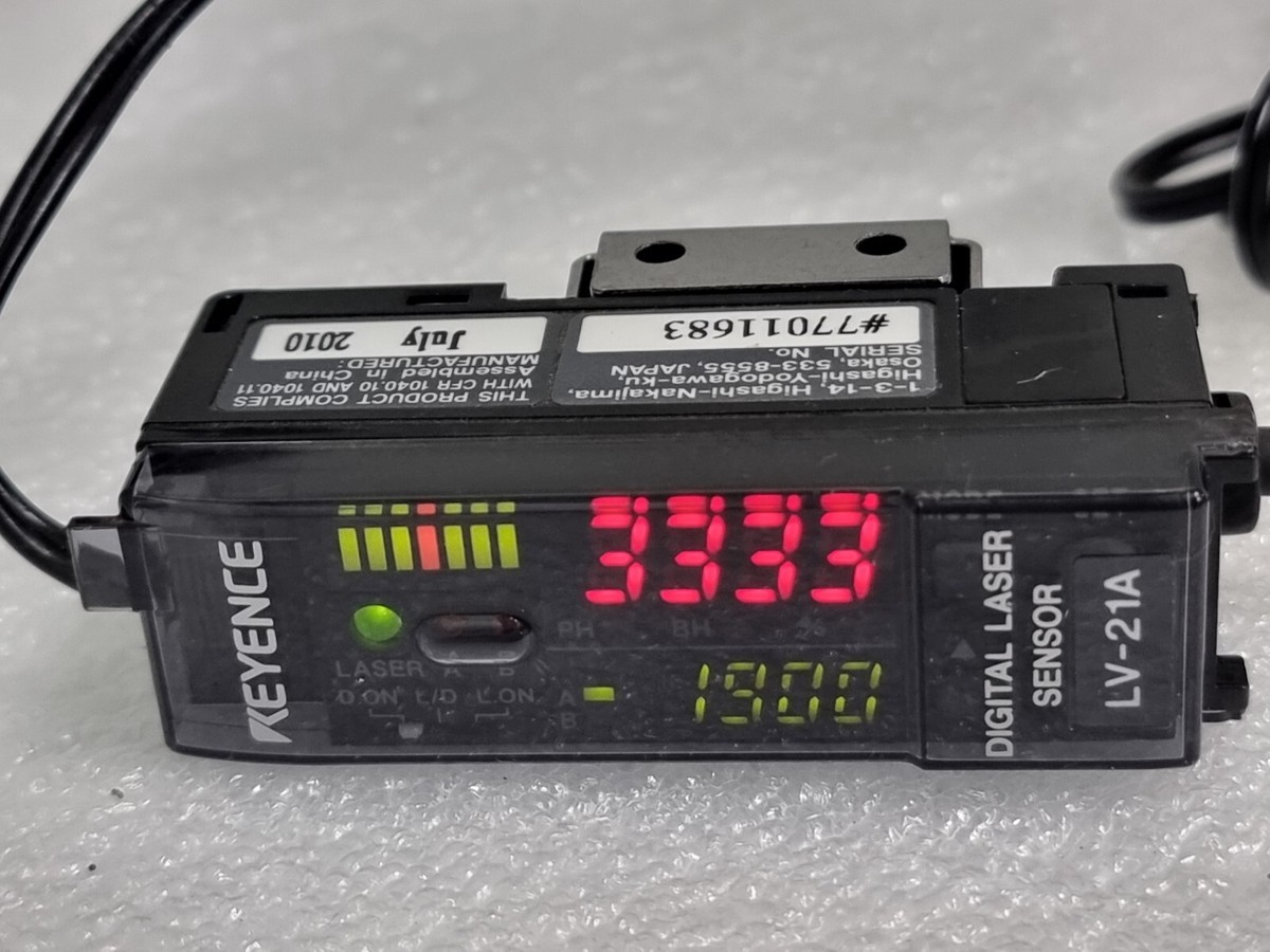 KEYENCE DIGITAL LASER AMPLIFIER LV-21A & LV-H62 SENSOR HEAD | eBay