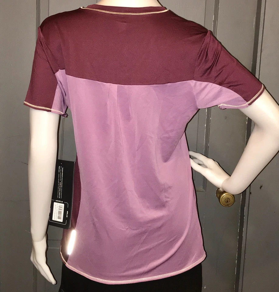 全新带标签 ~ ORCA 女式 CORE FLEX 跑步上衣 US L 性能运动衬衫李子 — 第 3/4 张图片