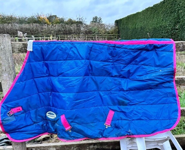 Weatherbeeta 200g Stable Rug Blueberry/pink 6ft eBay