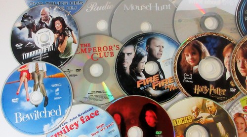 DVD Lot Of Approx 75 DVD’s - DIscs Only No Cases / All Need Resurfacing - Picture 6 of 20