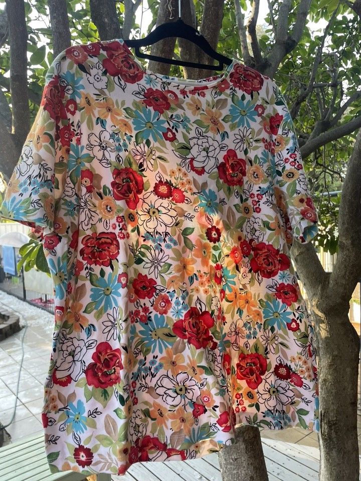 White Stag Floral Tee Shirt