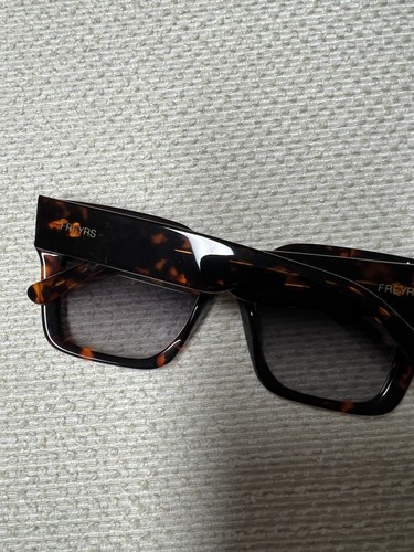 freyrs sunglasses Excellent Condition  - Picture 6 of 7
