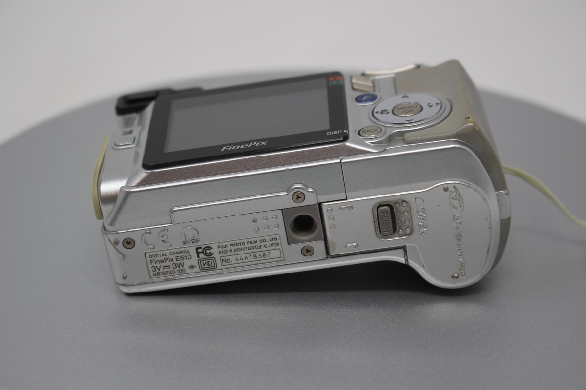 Fujifilm Finepix E Series E510 5.2MP Digital Camera - Silver for