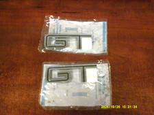 New 2005-2012 Ford Mustang Gt Fender Emblems Oem Chrome Silver Black Nos New 2005-2012 Ford Mustang Gt Fender Emblems Oem Chrome Silver Black Nos