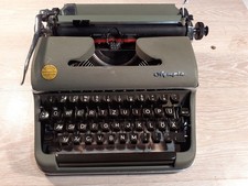 Olympia SM2 + case, Vintage Typewriter from 1951, Olive Green thumbnail