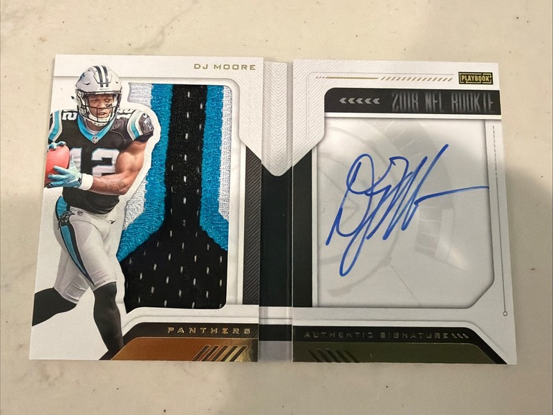 2018 Panini DJ Moore Playbook #216 Rookie Patch Signed Auto Numberd /99