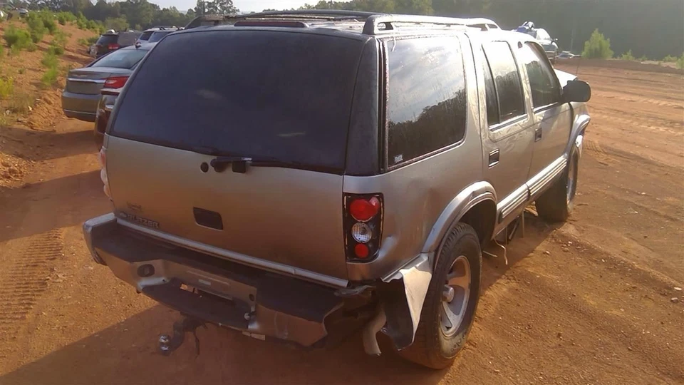 Rear Drive Shaft 2WD 4 Door Fits 96-05 Chevy S10 Blazer OEM - Image 3 of 4