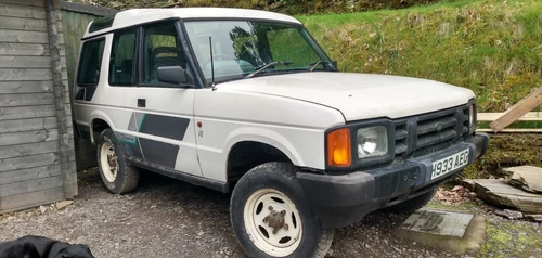 LAND ROVER DISCOVERY 1 V8 2 DOOR DAVOS WHITE SONAR BLUE INTERIOR RESTO OR PARTS - Picture 1 of 23