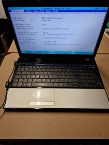 Packard Bell Easynote NEW95 AMD V120 2,2GHz 3gb Ram For Parts Broken Hinge