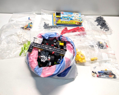 e4) approx. 0.7 kg LEGO + 12 construction instructions Technic Creator