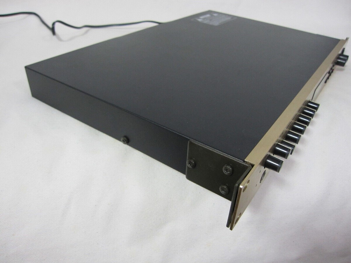 Roland GP-100 Guitar Preamp / Processor Multi Effector 1U Rack