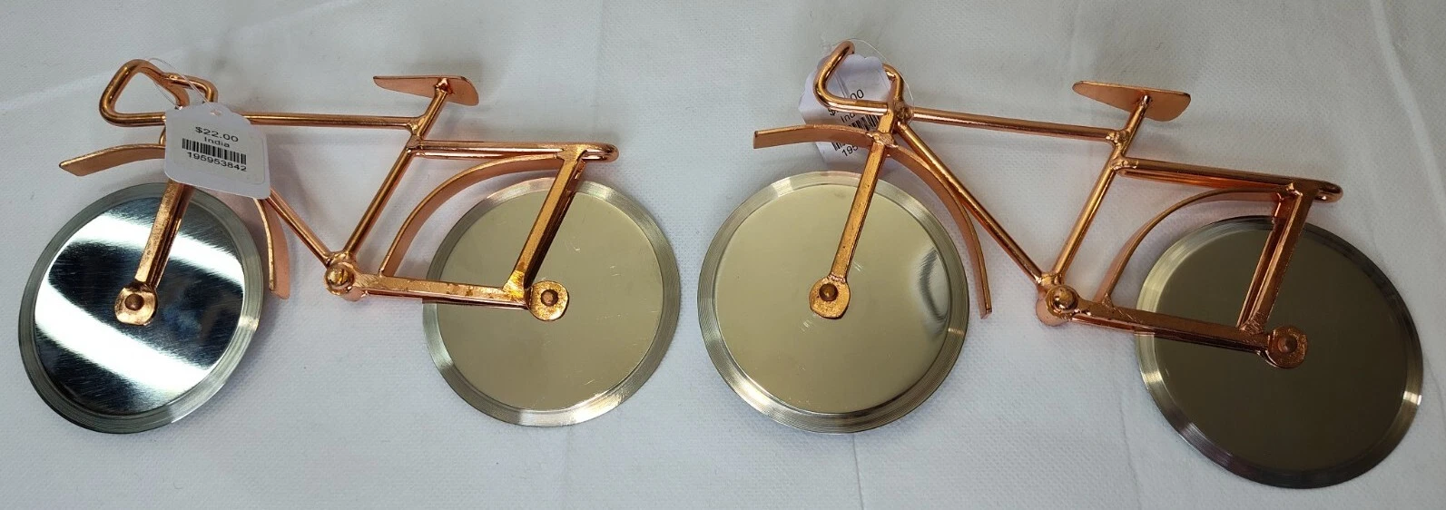 ✅🚲🆕🚲Bicycle Pizza Cutter - Very Uncomine - Lot Of 2 NEW 📸SEE PICS📸 Brass
Opens in a new window 