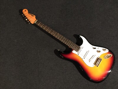 激レア Moon STRATCASTER Vintage s-l400.jpg
