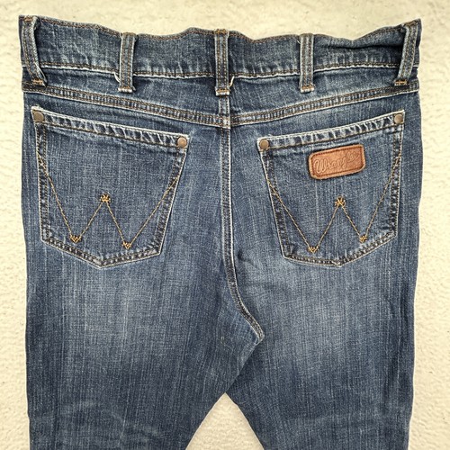 Wrangler Retro Jeans Mens 32x30 Relaxed Bootcut Western Denim Classic 10WRT20JH - Picture 8 of 15
