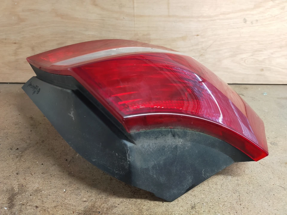 Luz trasera/trasera BMW 120i Sport E87 5 puertas hatchback 2004 (n/s)  Foto 3 de 4