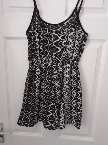 Blue Inc Playsuit - Size 8 - Excellent Condition. Black & White. - Picture 2 of 5