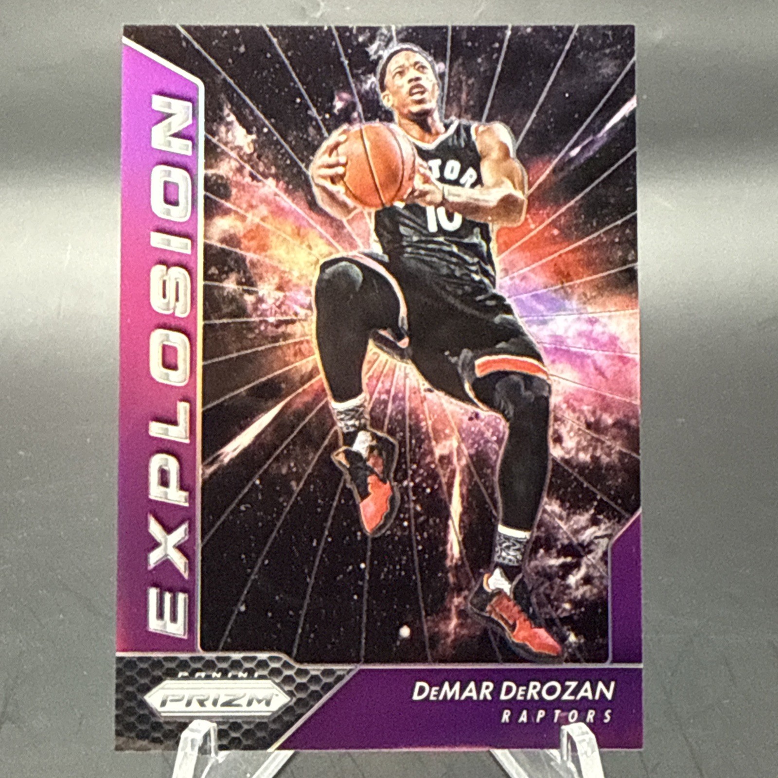 2016-17 Panini Prizm DeMar DeRozan Explosion Purple Prizm /75