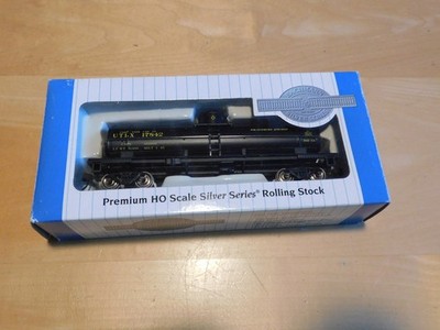 Bachmann HO-Scale 16302 Track Cleaning Car U.T.L.X #17842