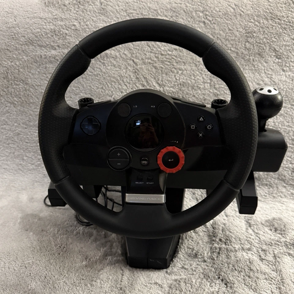 Logitech Driving Force GT PS3 Racing Wheel con Pedales, Base de Vuelta y Adaptador Foto 2 de 4