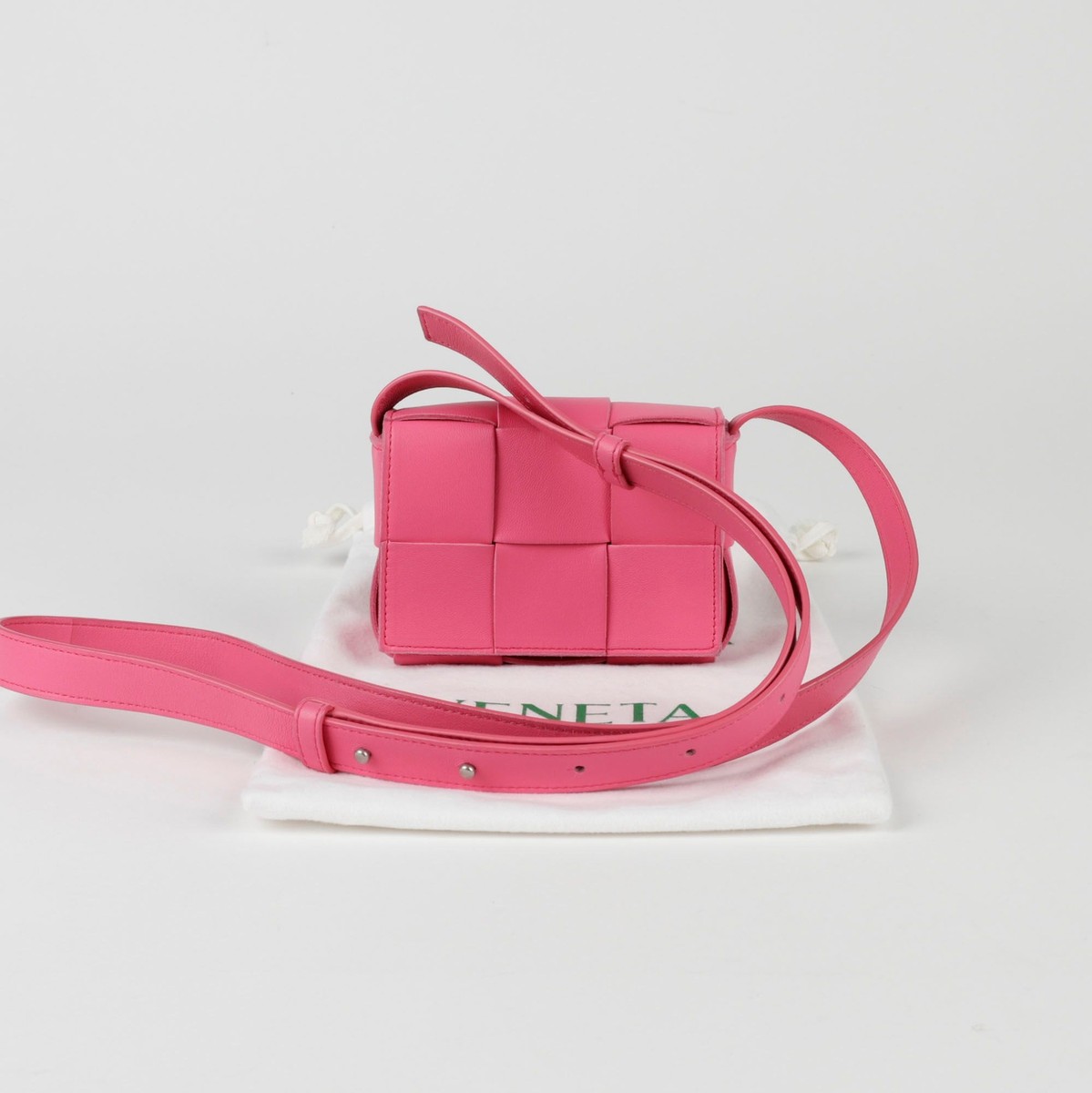 Bottega Veneta Mini Crossbody Bag 666688 with Cassette Bottega Veneta Mini Crossbody Bag 666688 with Cassette