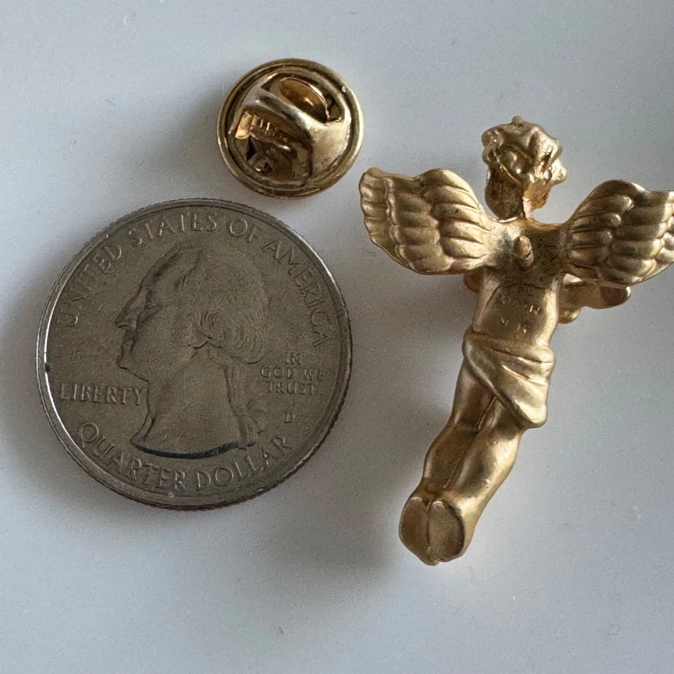 复古 Angel Holding 三叶草胸针 领带 金色 带珐琅 St Patricks — 第 3/3 张图片