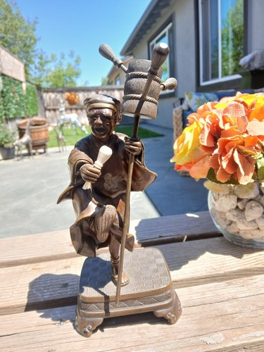 Early Meiji period bronze of Town Crier, excellent collectors piece