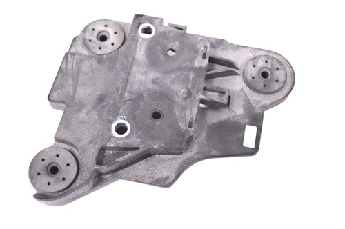 VW GOLF mk7 5G 2.0 TDI 2014 RHD ABS Pumpenhalter Halterung 5Q0614235 13975581