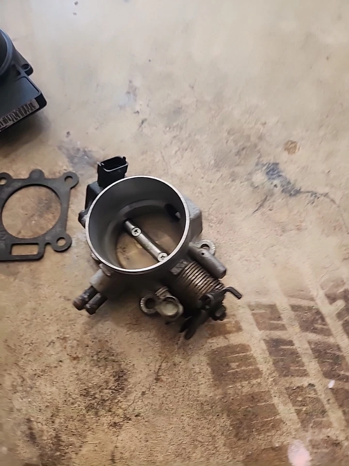 Cuerpo del acelerador 58 mm de diámetro para Kia Spectra5 2006 Foto 4 de 4