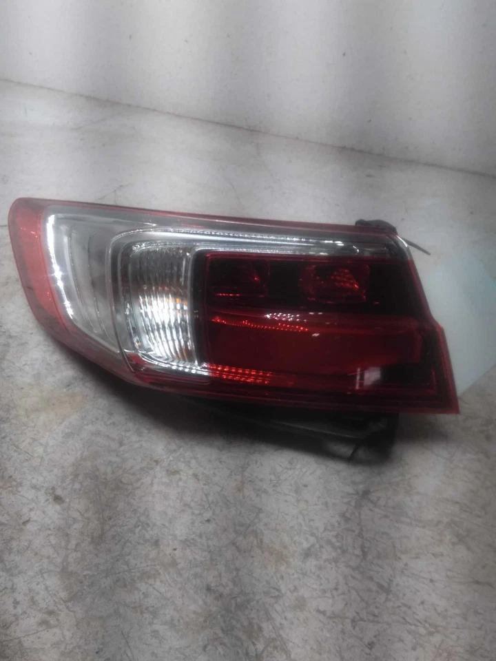 Used Left Tail Light Assembly fits: 2017 Acura Ilx quarter panel mounted Left Gr Foto 2 de 4
