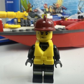 Lego 60005 Fireboat City 2013 With Manuals & Minifigures 100% Complete set