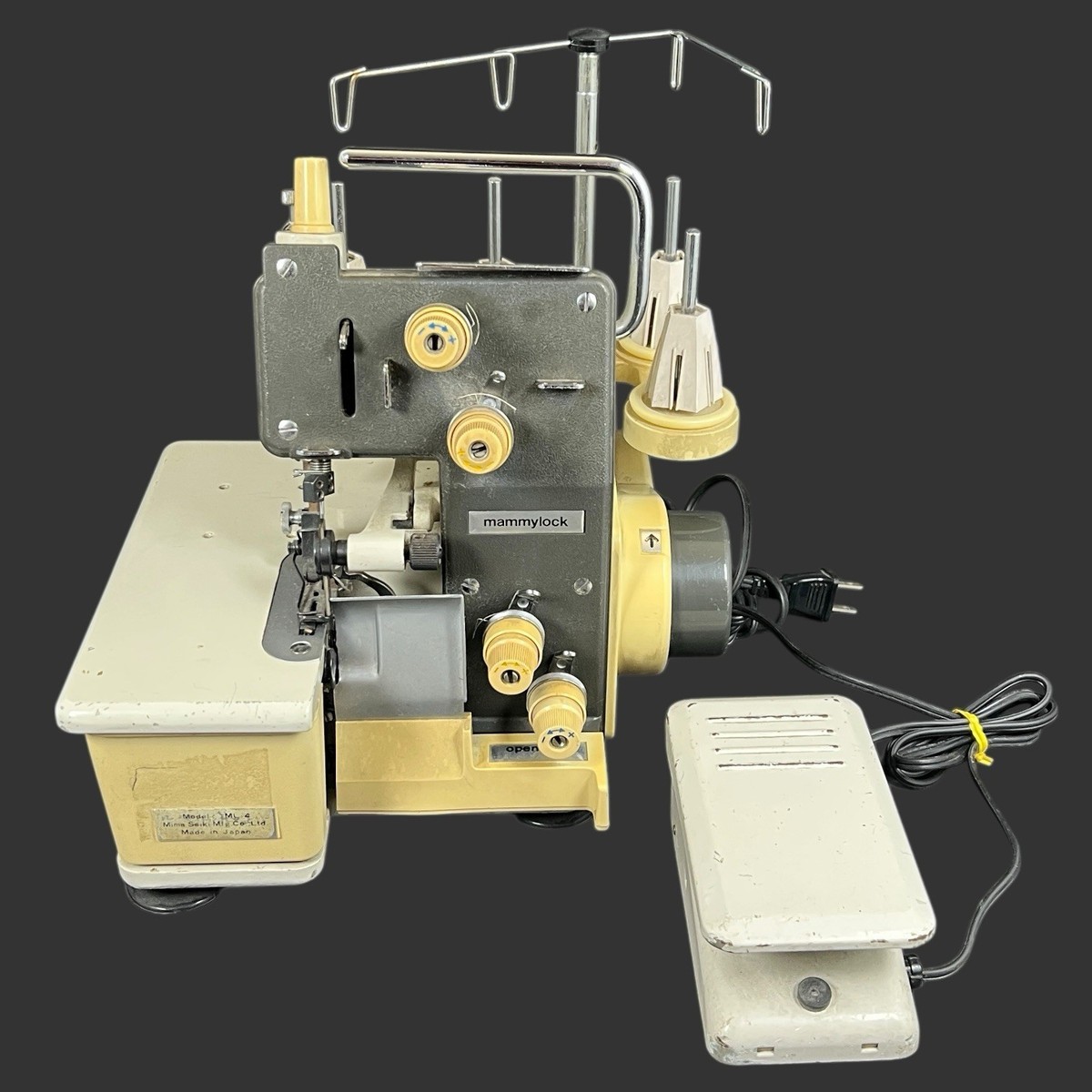 Vintage Mammylock Model ML-4 Sewing Machine Mima Seiki Mfg. Co