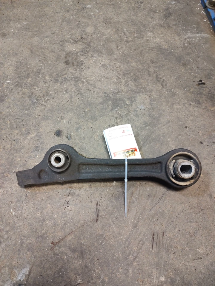 Dodge Charger 2011-2020 brazo de control inferior delantero (trasero) LH o RH 5168389AB Foto 2 de 2