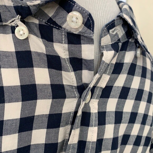 GAP Checkered Long Sleeve Button Down Casual Shirt - image 4