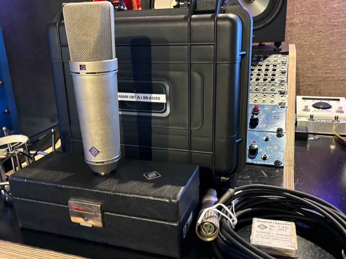 Vintage Neumann U 87 AI Condenser Microphone With Goodies