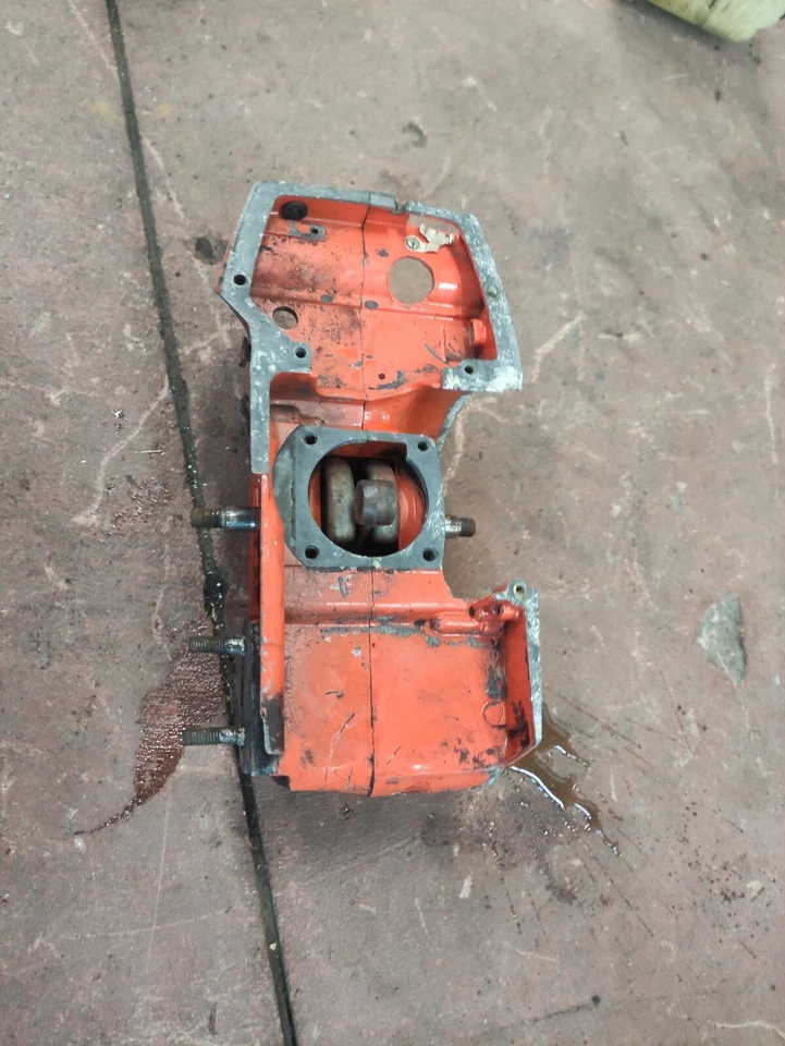 Carter Motore Completo Di Albero Husqvarna 61 272 - Immagine 3 di 4