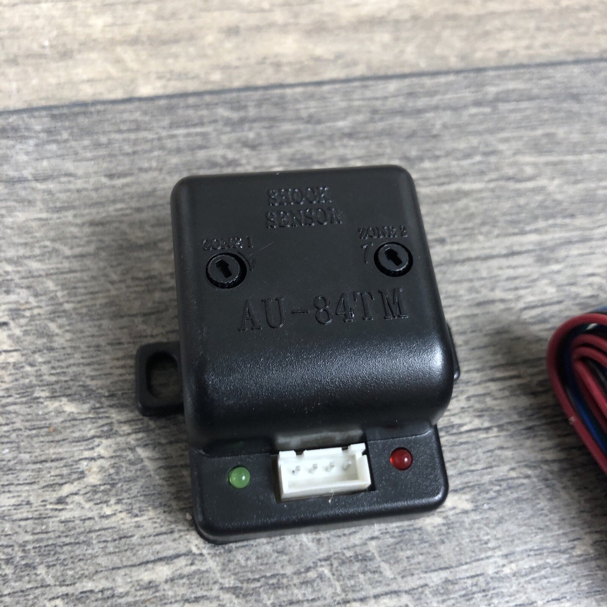サルート E80/L 84G PU オーラ サルート E80/L 84G PU オーラ サルート 圧倒的なオーラを放つ84