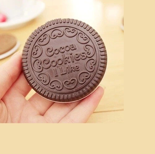 Peine con espejo de bolsillo tipo galleta práctico y delicioso Foto 3 de 4